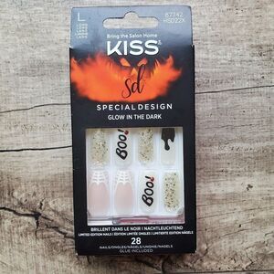 Kiss Glow in the Dark Press on Nails Long Limited Edition